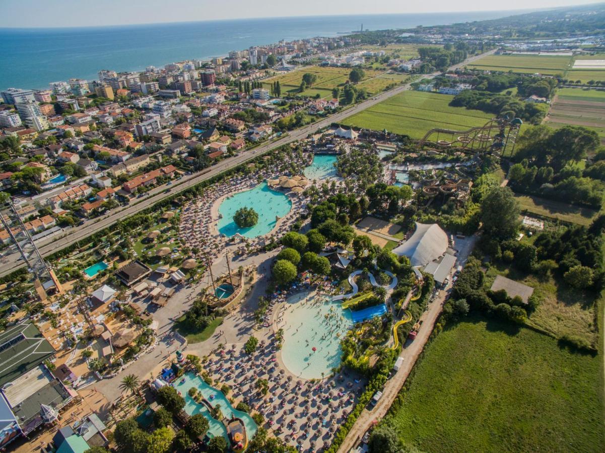 Semiramis Apartment Lido di Jesolo Bagian luar foto