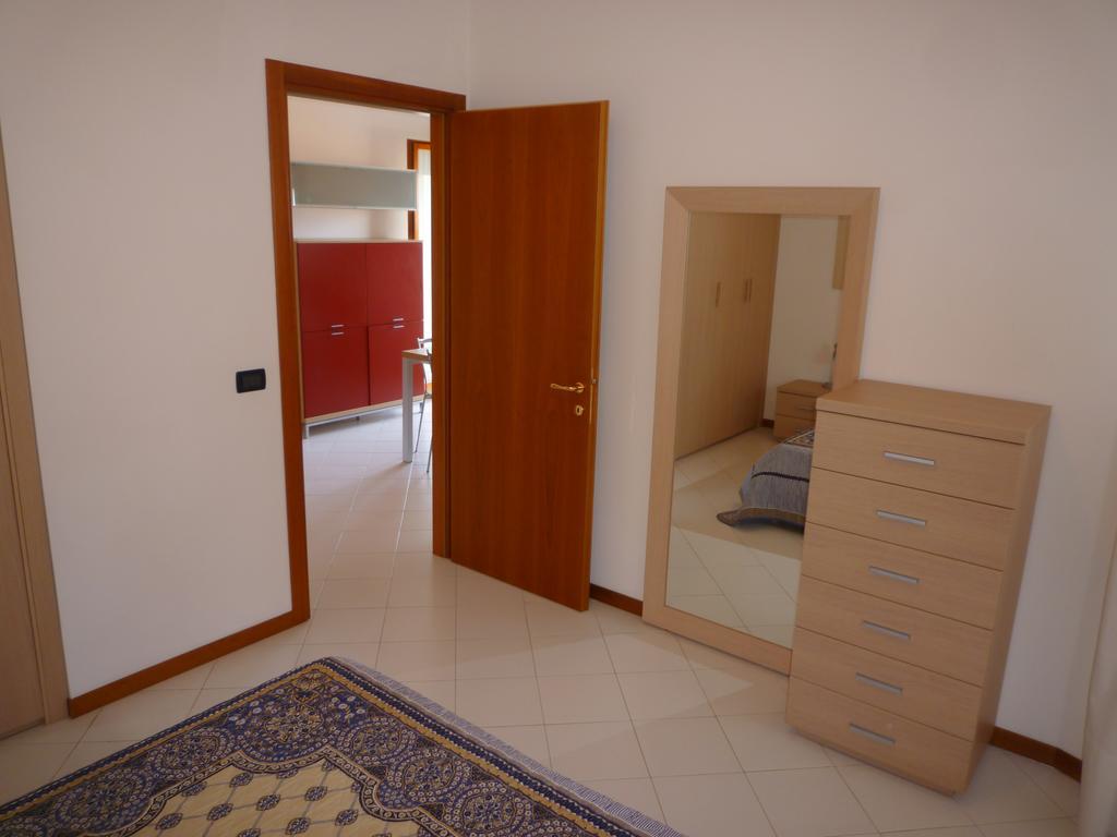 Semiramis Apartment Lido di Jesolo Bagian luar foto